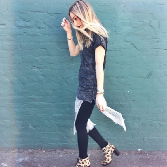 LF Emma & Sam Acid Wash Distressed Tee - Picture 3 of 7